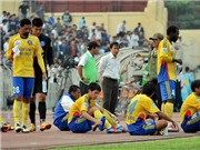 Bóng đá anh, ngoại hạng anh, lịch thi đấu euro 2012, Vòng 17 V-League: Những người cùng cảnh ngộ
